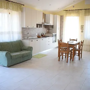 https://beach-house-vaccarizzo.taorminaitalyhotels.com